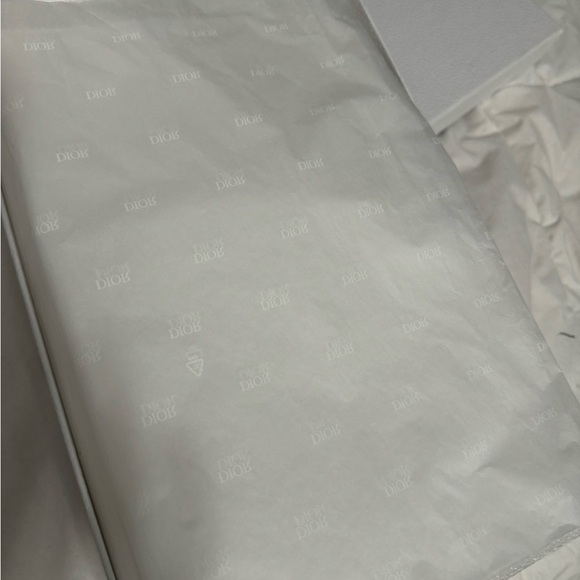 Comes with original purchase receipt. Worn 2 times, excellent condition. - Picture 10 of 10